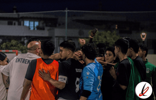 Celebración del CD Yaizur tras conquistar su primera liga juvenil en una jornada final de máxima tensión