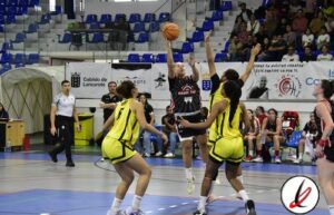 El Magec Tías Lanzarote jugando contra el Alcorcón en el estadio de Alcorcón