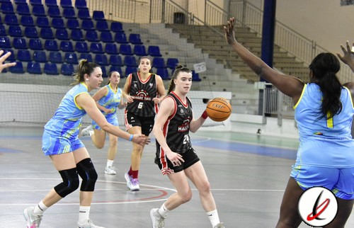 Imagen de partido de baloncesto magec tias