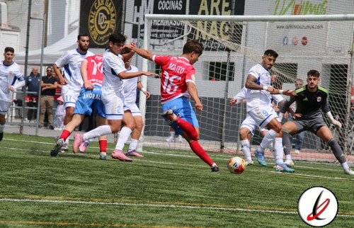 Sergio Mateo celebra la victoria del San Bartolomé CF ante el Tenisca en tenisca_1.jpg