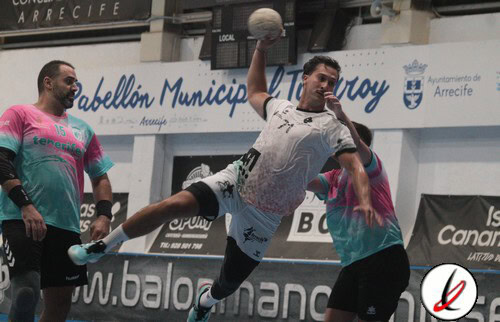 El Balonmano Lanzarote Ciudad de Arrecife se mete en la final del Torneo San Ginés