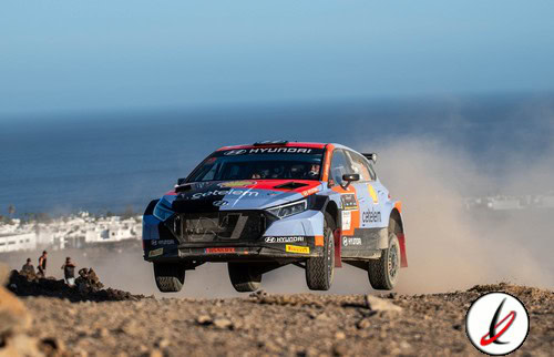 Pepe López y David Vázquez se ponen al frente del Rallye Isla de Los Volcanes